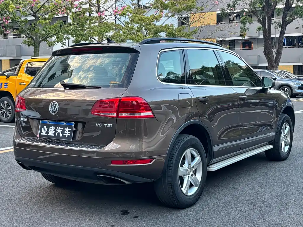 Volkswagen Touareg 2014 — фото 4