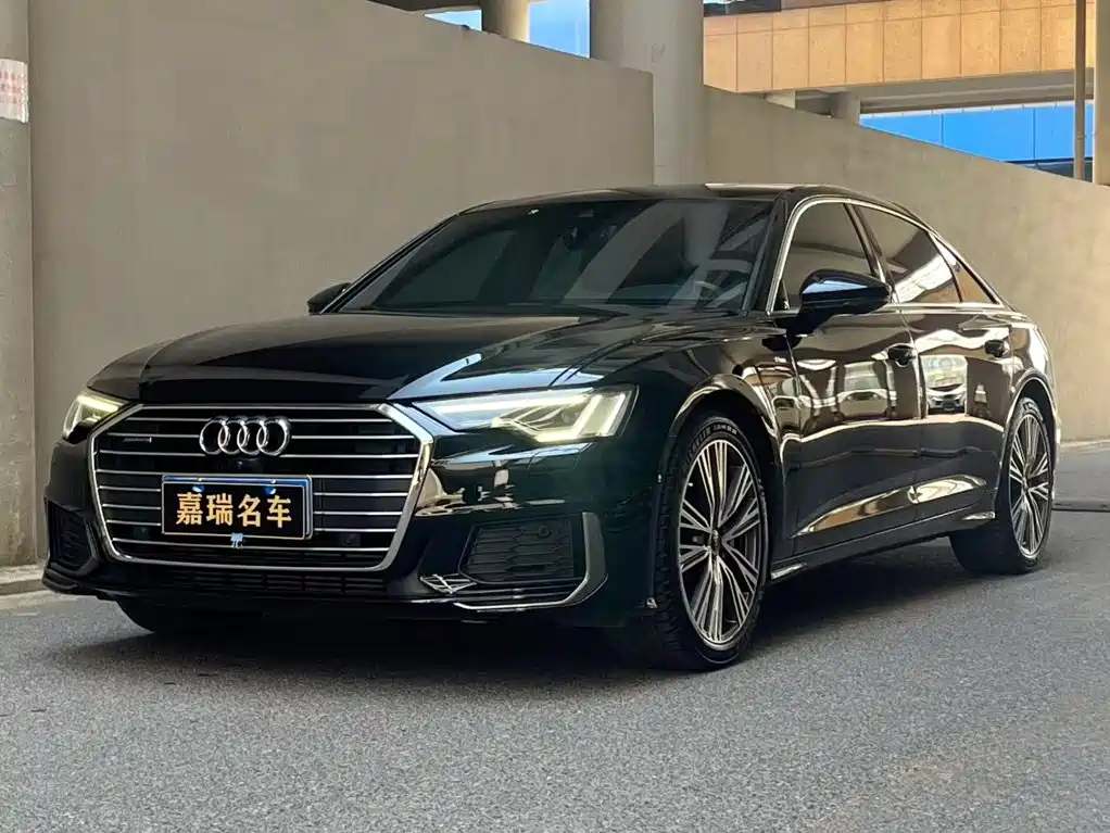 Audi A6L 2022 — фото 1