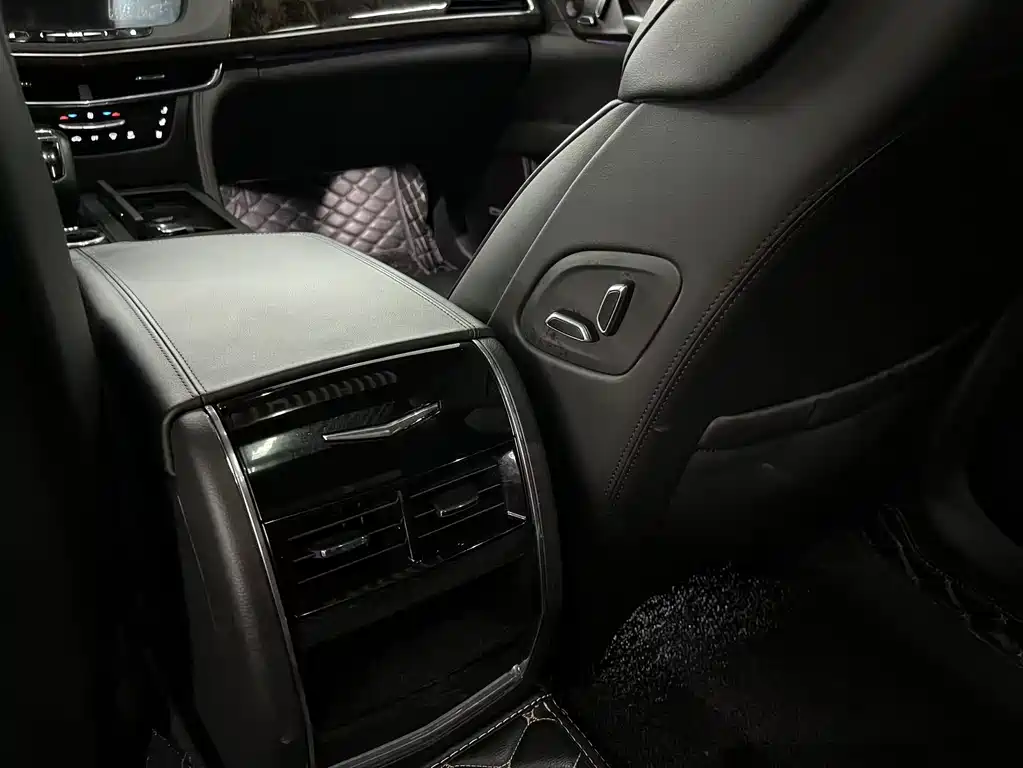 Cadillac CT6 2019 — фото 13