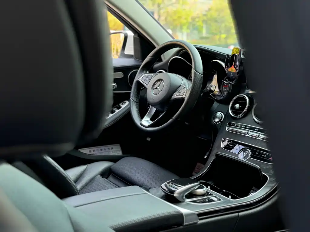 Mercedes-Benz C-Class 2017 — фото 16
