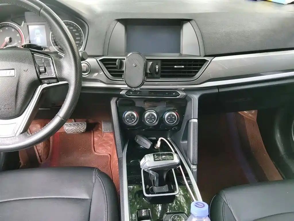 Haval H6 2017 — фото 10
