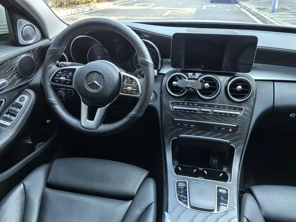 Mercedes-Benz C-Class 2019 — фото 8