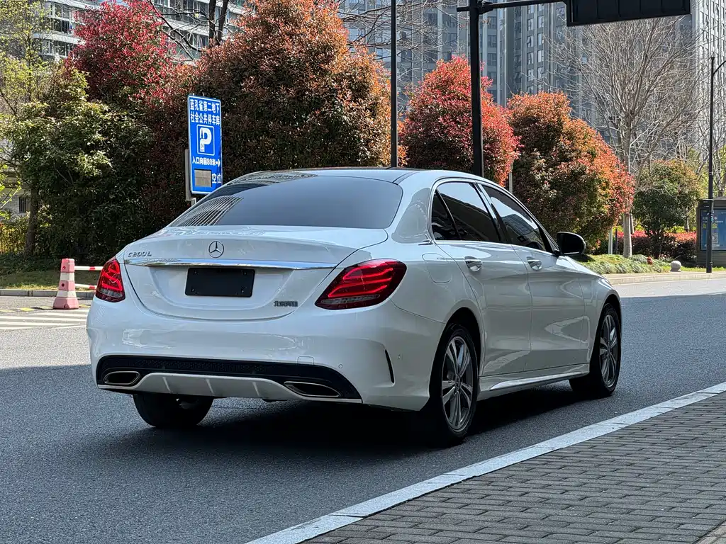 Mercedes-Benz C-Class 2017 — фото 5