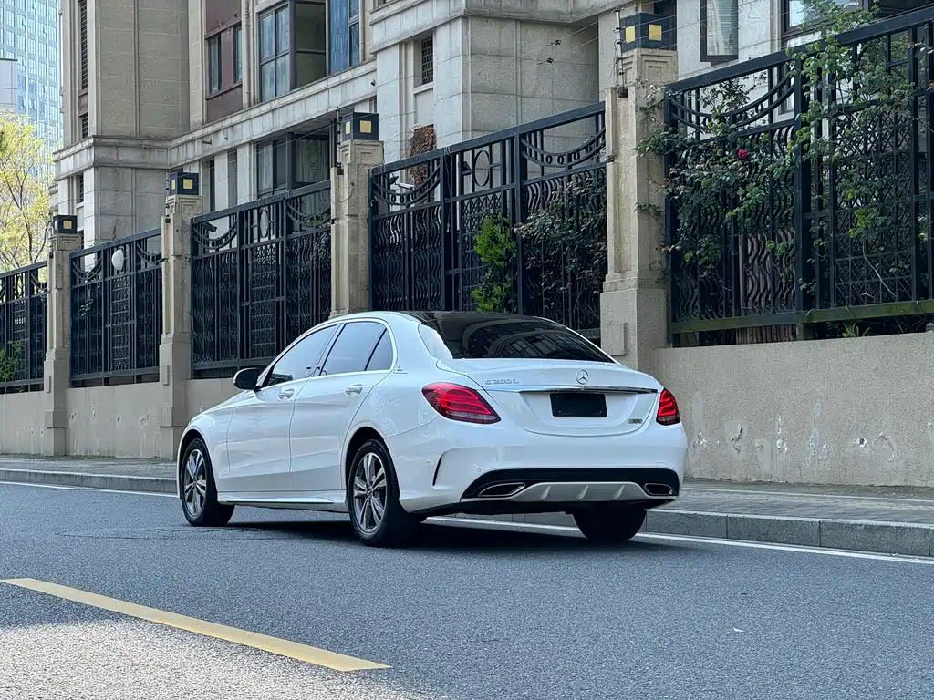 Mercedes-Benz C-Class 2017 — фото 3