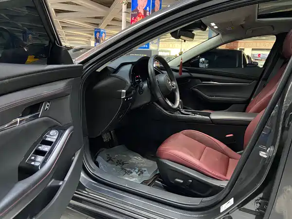 Mazda 3 Axela 2023