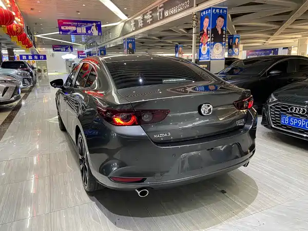 Mazda 3 Axela 2023