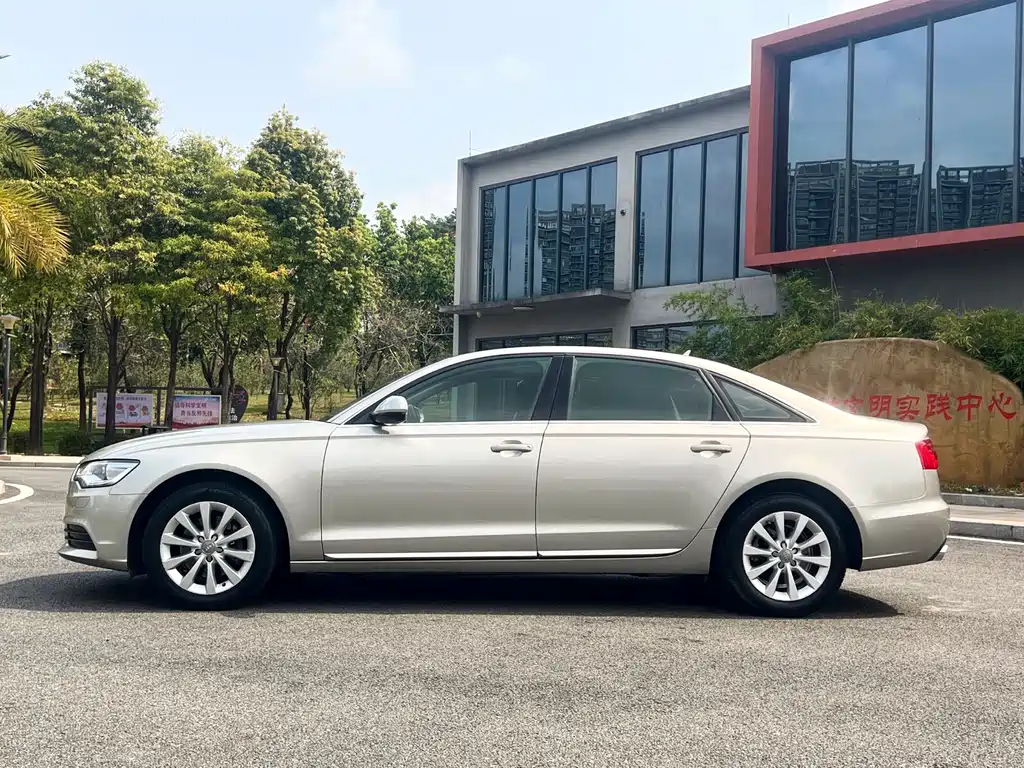 Audi A6L 2016 — фото 15