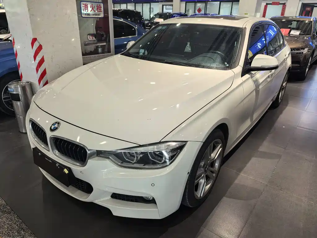 BMW 3 Series 2018 — фото 1