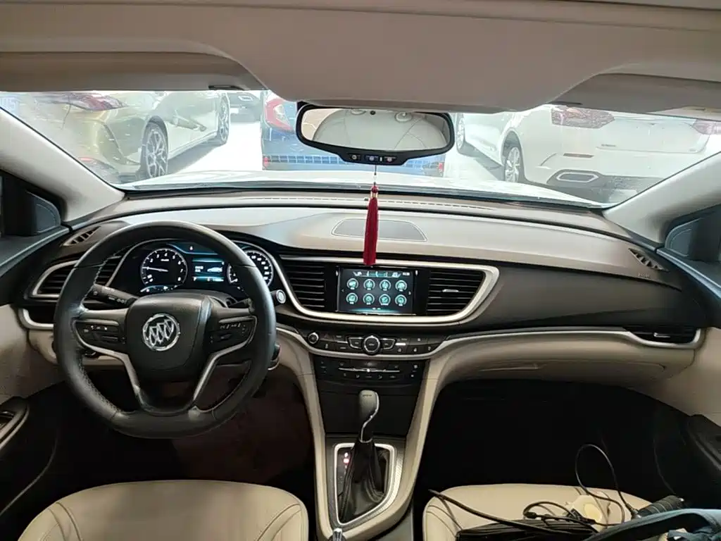 Buick Excelle 2019 — фото 10