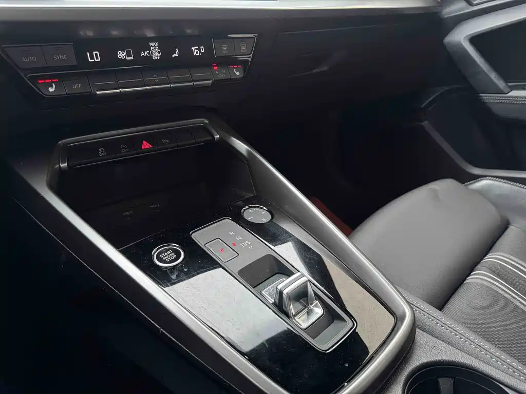 Audi A3 2022 — фото 14