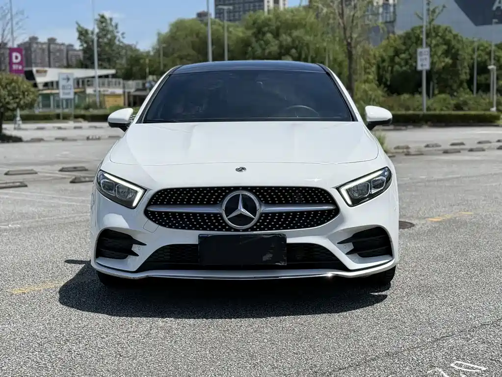 Mercedes-Benz A-Class 2023 — фото 2