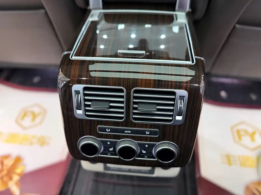 Land Rover Range Rover 2018 — фото 11