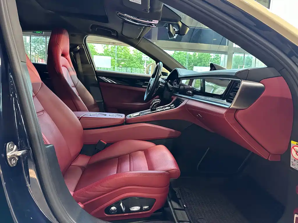 Porsche Panamera 2020 — фото 16