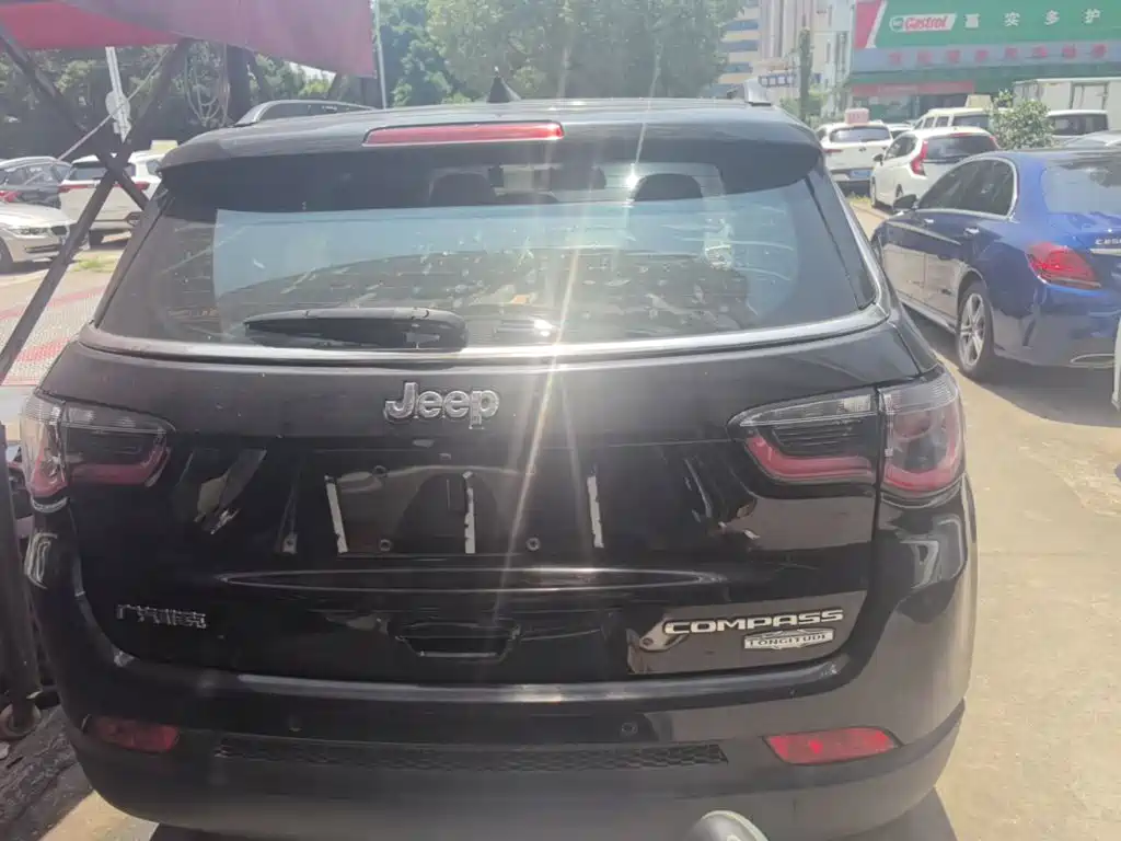 Jeep Compass 2017 — фото 6