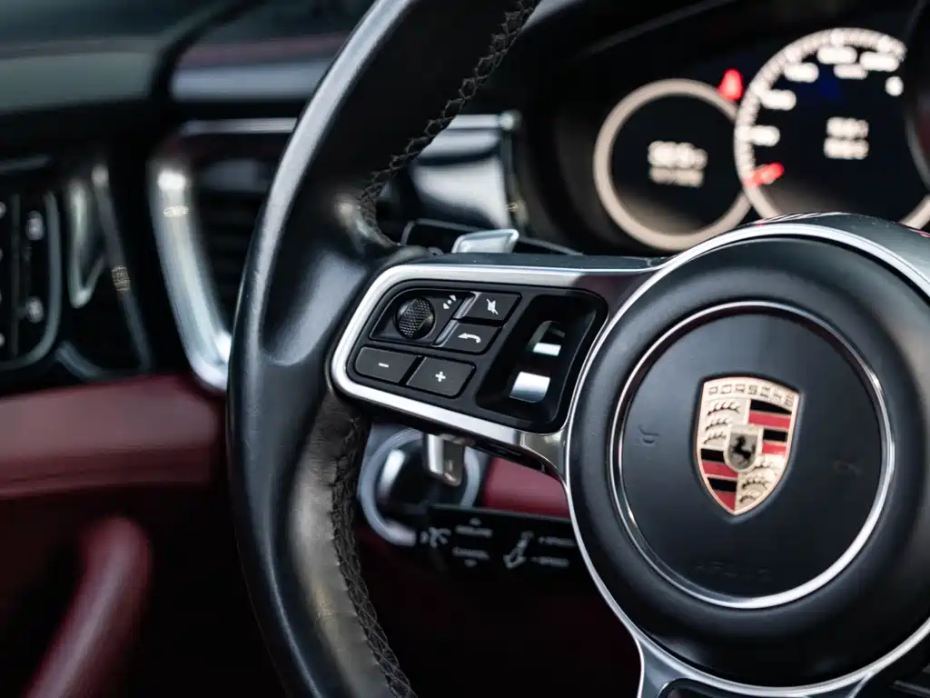 Porsche Panamera 2020 — фото 20