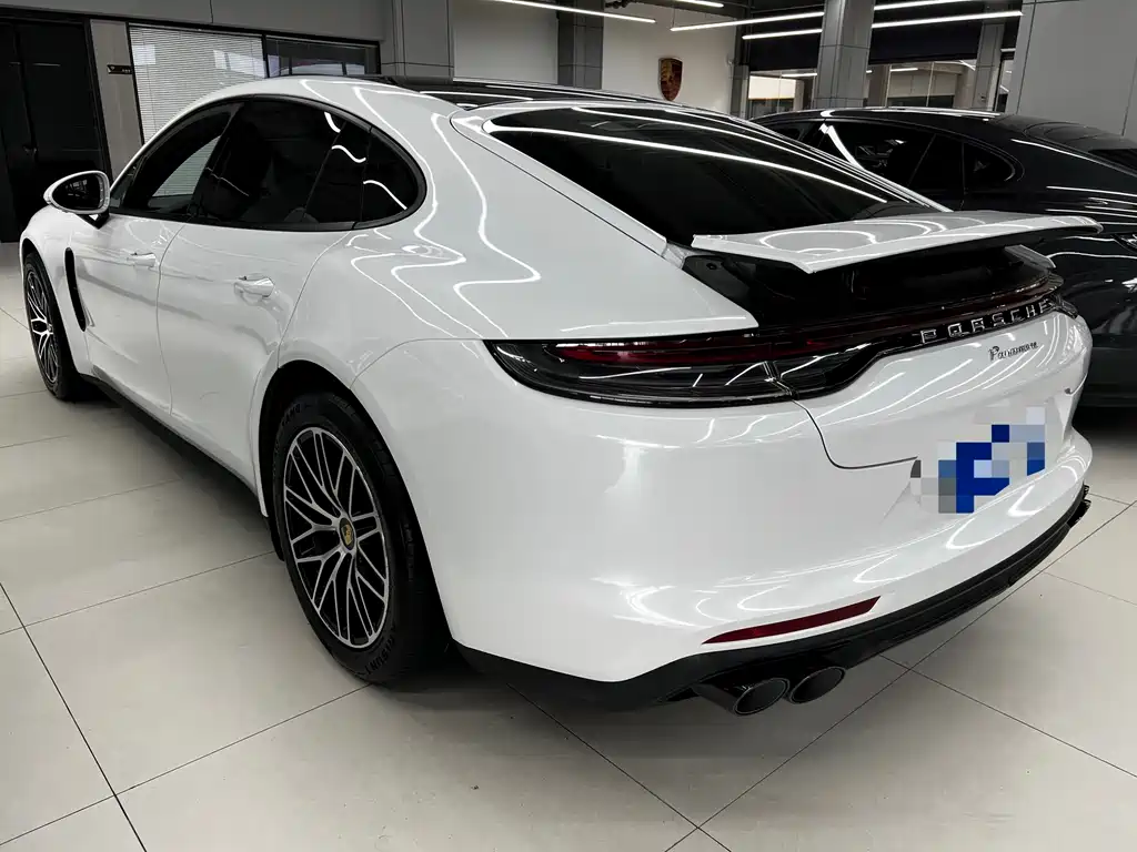 Porsche Panamera 2020 — фото 19