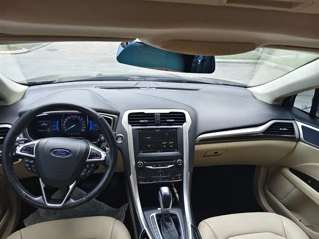 Ford Mondeo 2015 — фото 8