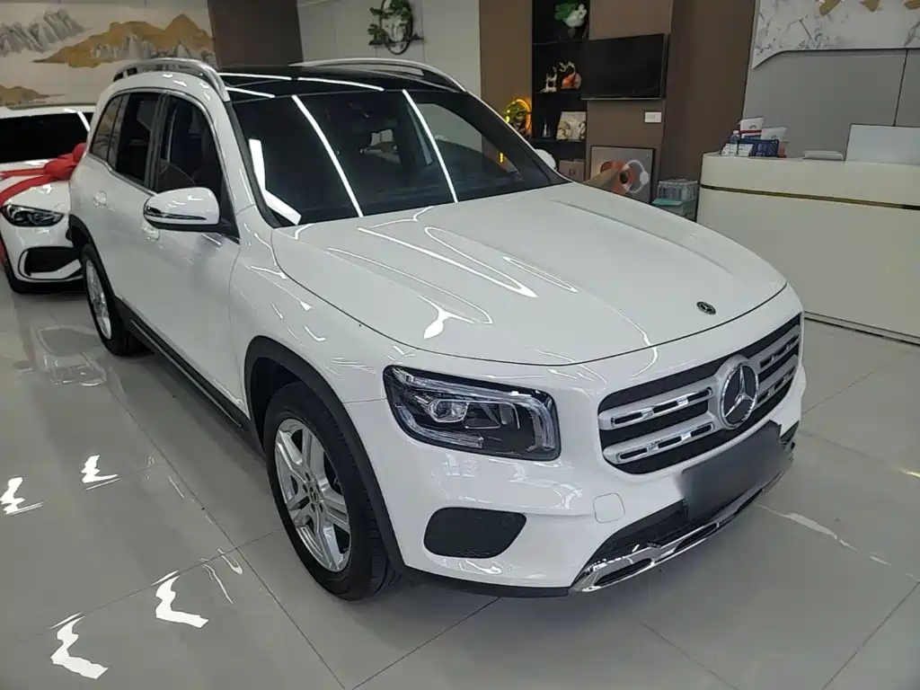 Mercedes-Benz GLB 2023