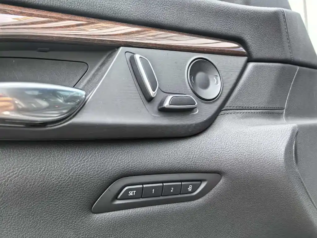 Cadillac CT6 2022 — фото 14