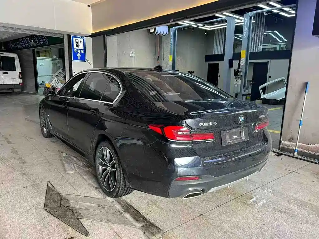 BMW 5 Series 2023