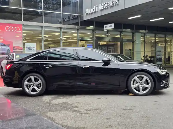 Audi A6L 2023