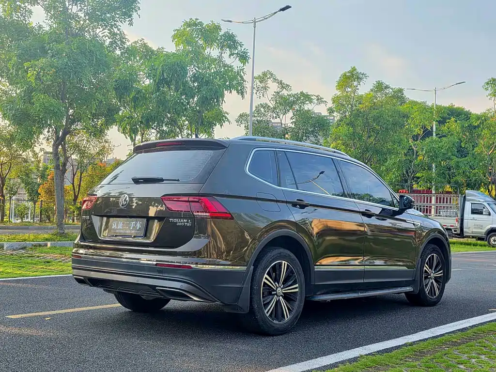Volkswagen Tiguan L 2018 — фото 19