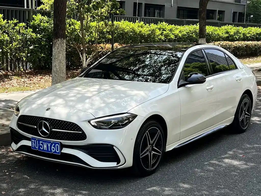 Mercedes-Benz C-Class 2025 — фото 1