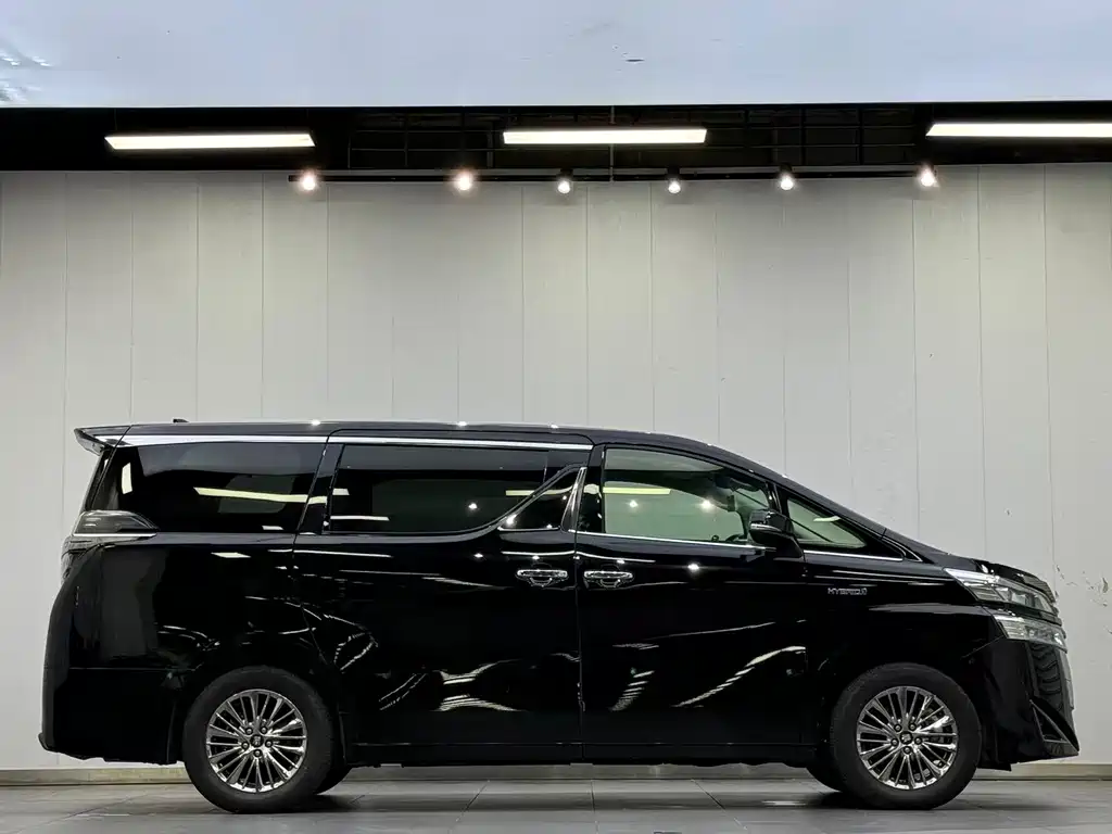 Toyota Vellfire 2024 — фото 15