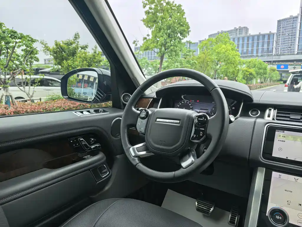 Land Rover Range Rover 2021 — фото 15