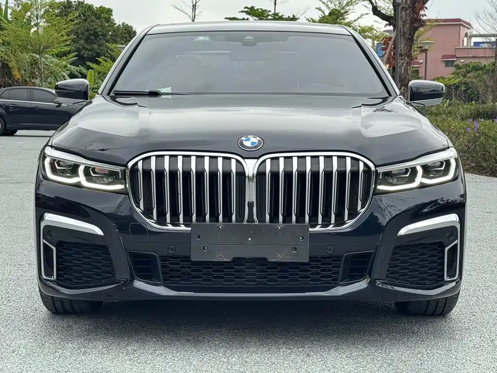 BMW 7 Series 2021 — фото 2