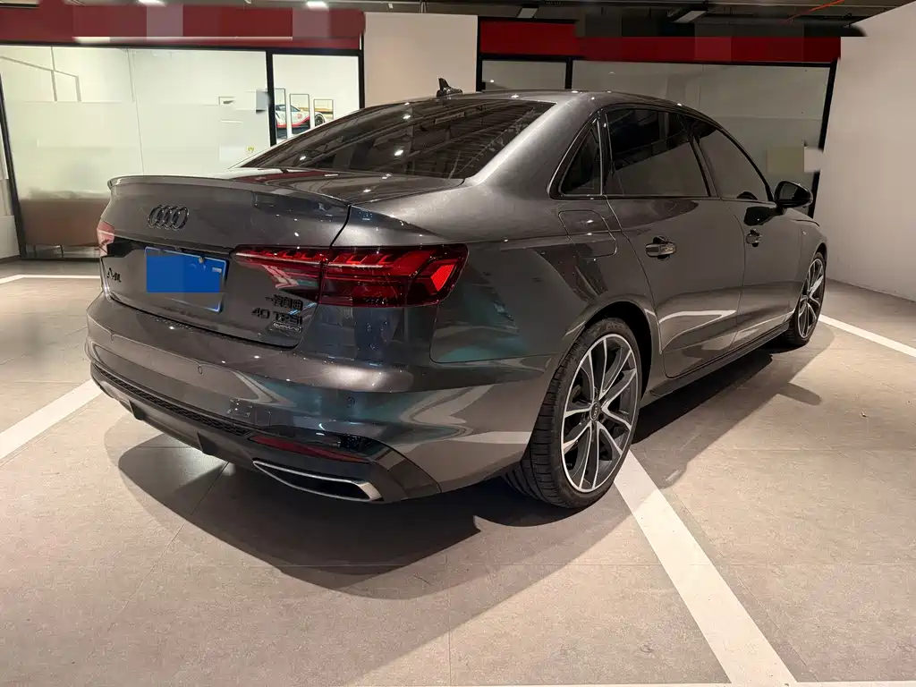 Audi A4L 2023 — фото 16