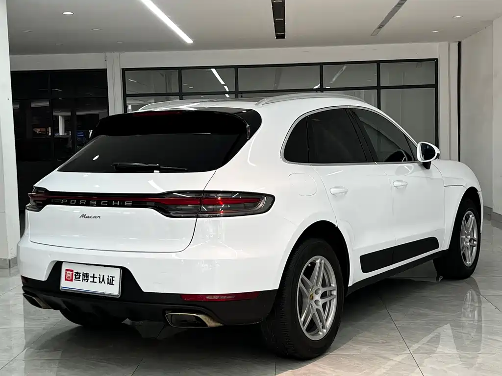 Porsche Macan 2021 — фото 12