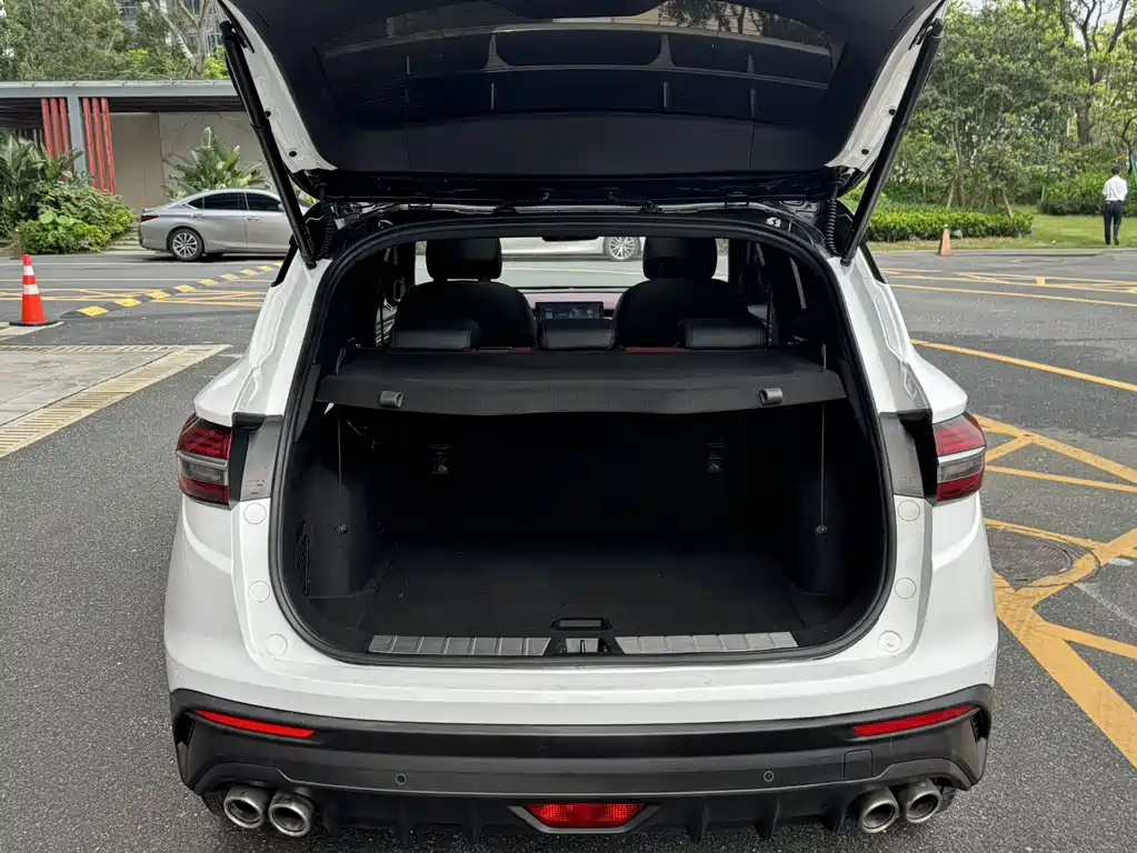 Geely Binyue 2021