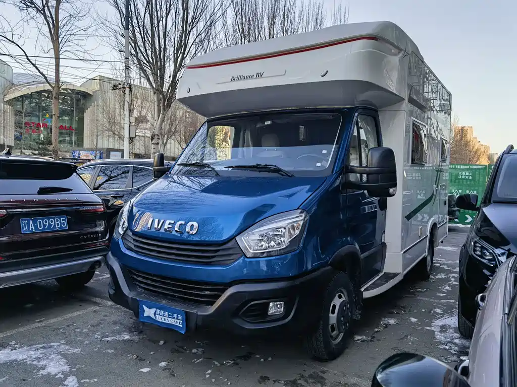 IVECO  2021 — фото 1