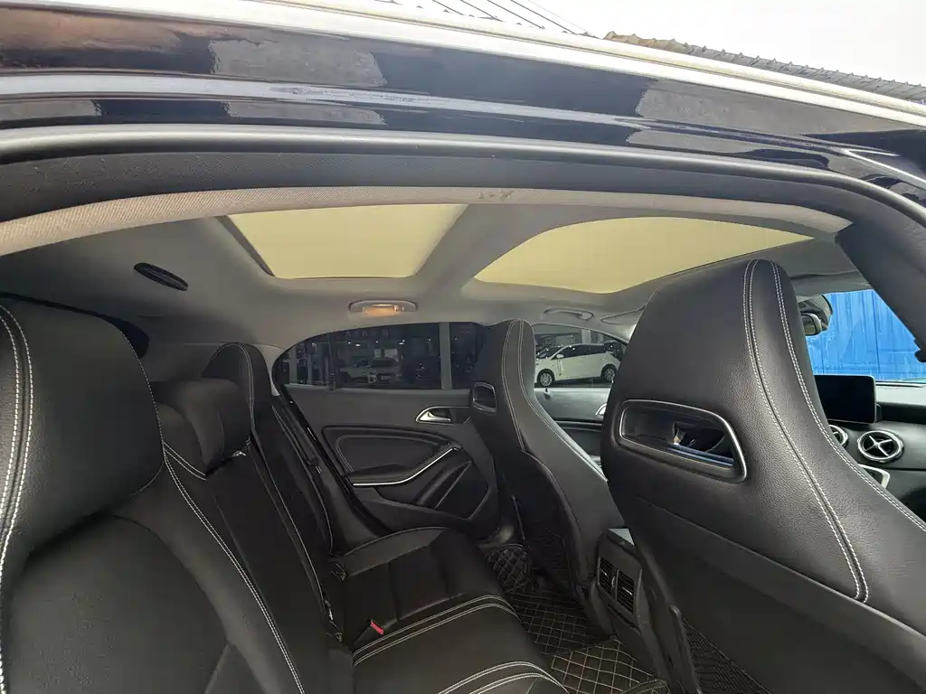 Mercedes-Benz GLA 2018 — фото 12