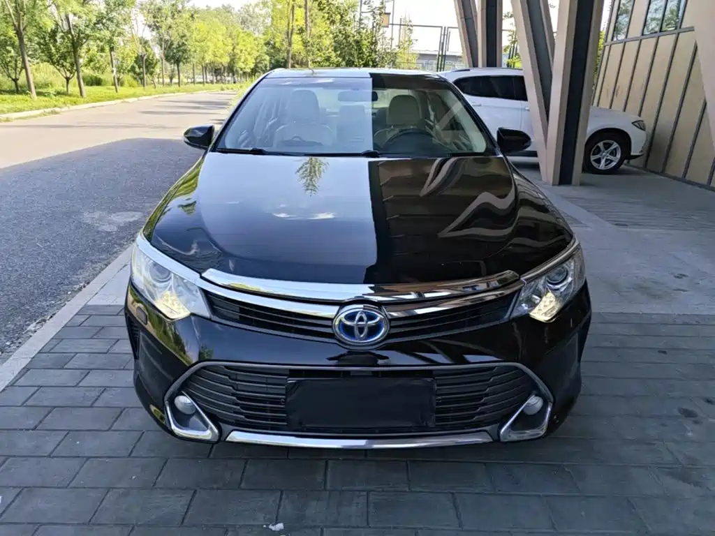 Toyota Camry 2015 — фото 3