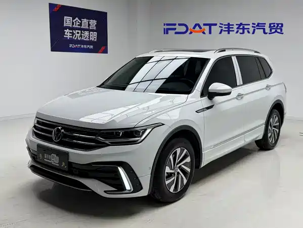Volkswagen Tiguan L Plug-In Hybrid 2024