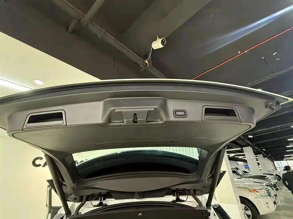 Land Rover Evoque 2020 — фото 12