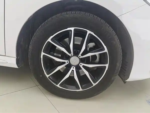 BYD Song MAX 2017