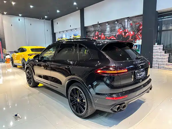 Porsche Cayenne 2016