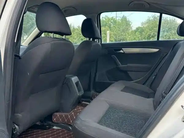 Volkswagen Lavida 2015