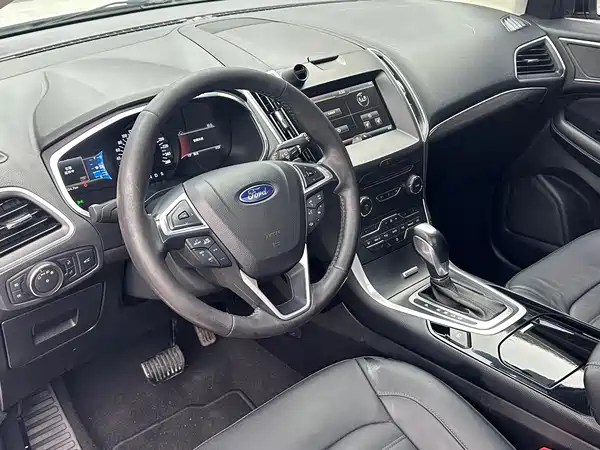 Ford Edge 2015