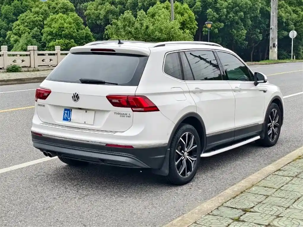 Volkswagen Tiguan L 2020 — фото 8