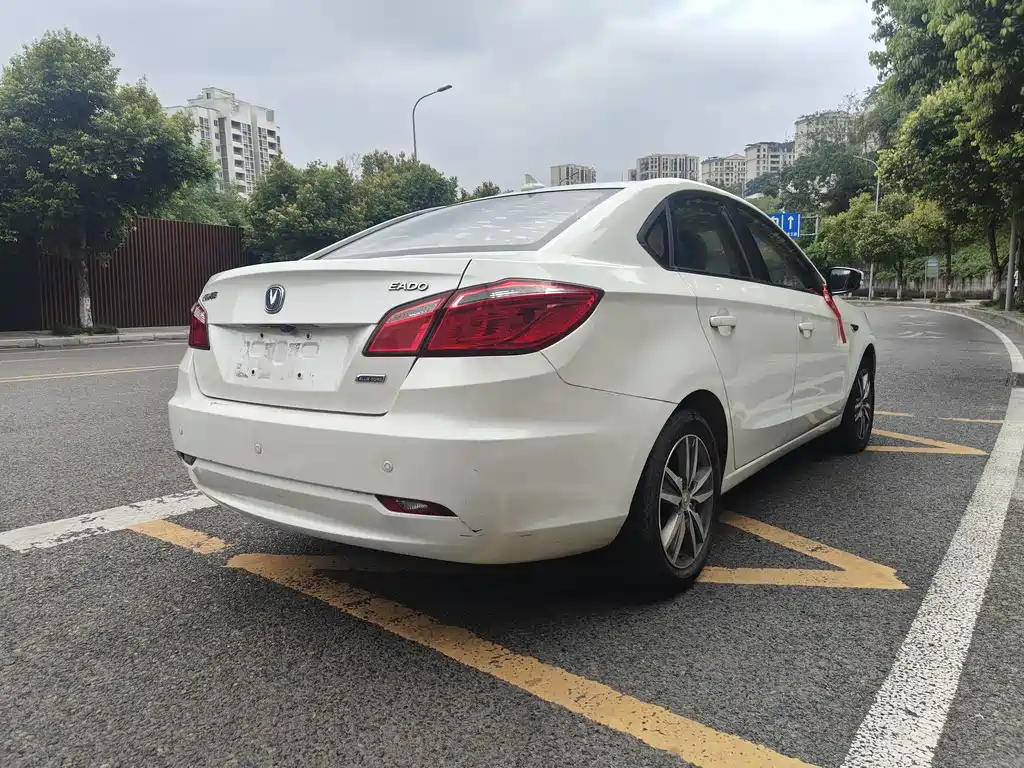 Changan Eado 2015 — фото 6