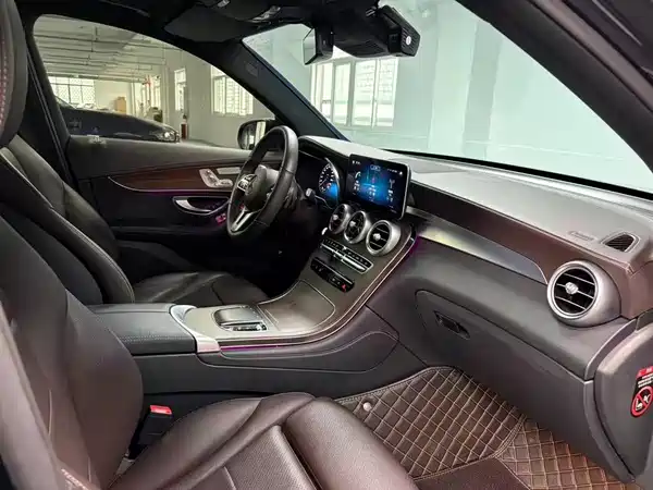 Mercedes-Benz GLC 2021