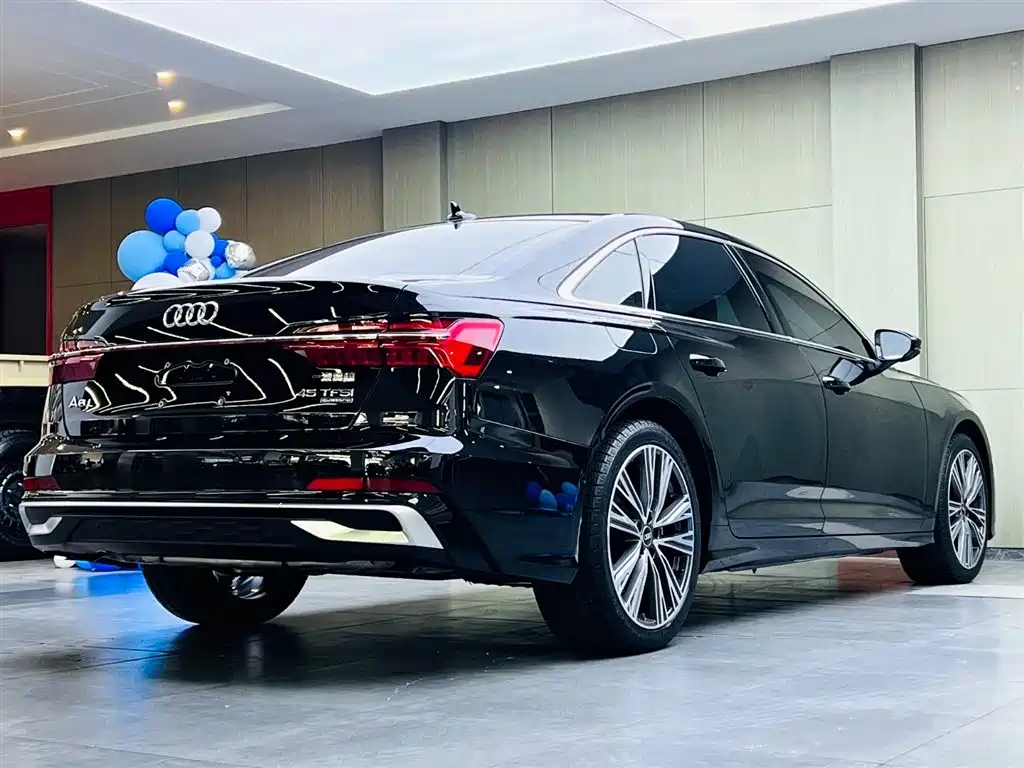Audi A6L 2025