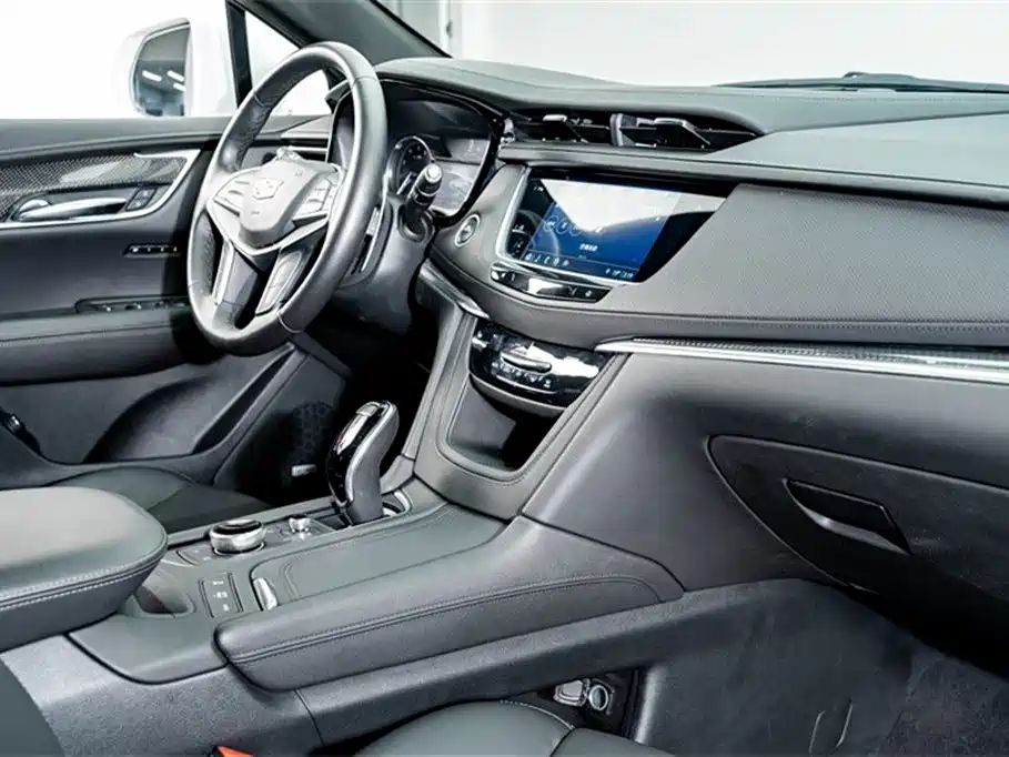 Cadillac XT5 2024 — фото 17