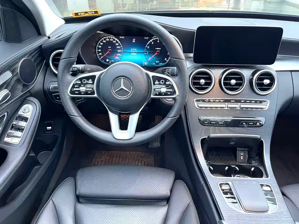 Mercedes-Benz C-Class 2019 — фото 8