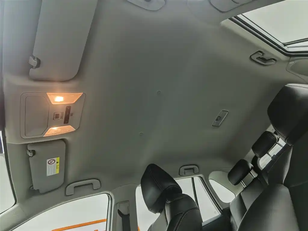 Toyota RAV4 2021 — фото 14