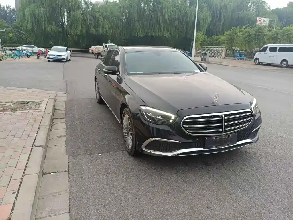 Mercedes-Benz E-Class 2022
